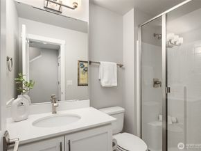 1202 NE 180th Street B, Shoreline WA 98155