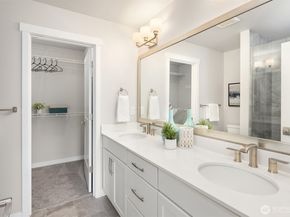 1202 NE 180th Street B, Shoreline WA 98155