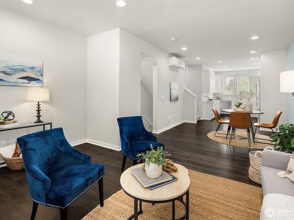 1202 NE 180th Street B, Shoreline WA 98155