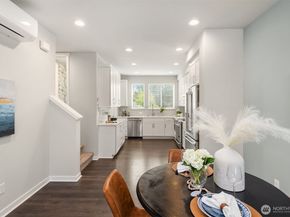 1202 NE 180th Street B, Shoreline WA 98155