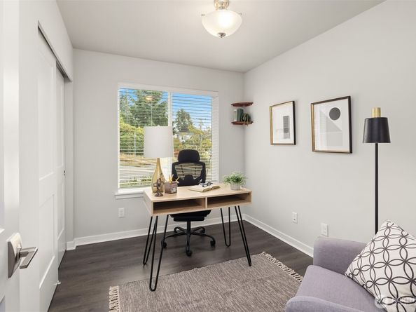 1202 NE 180th Street B, Shoreline WA 98155