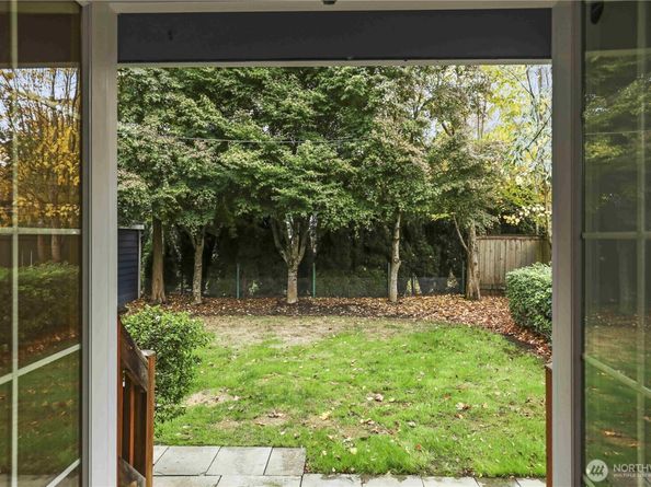 5122 46th Avenue NE, Seattle WA 98105