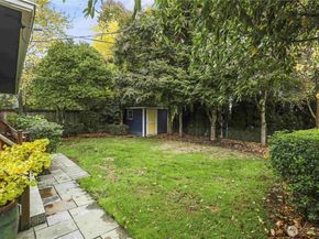 5122 46th Avenue NE, Seattle WA 98105