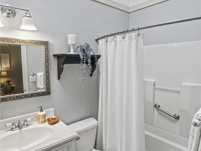 5122 46th Avenue NE, Seattle WA 98105