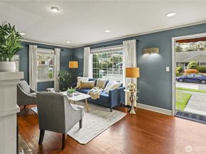 5122 46th Avenue NE, Seattle WA 98105
