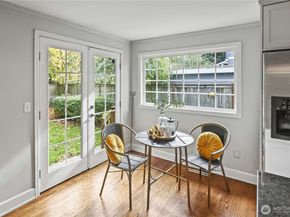 5122 46th Avenue NE, Seattle WA 98105