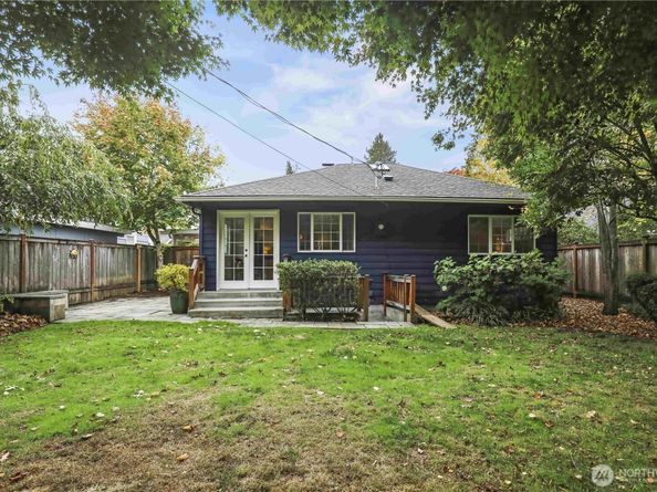 5122 46th Avenue NE, Seattle WA 98105