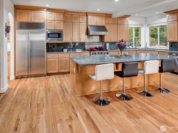 23815 NE 61st Street, Redmond WA 98053