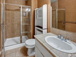 23815 NE 61st Street, Redmond WA 98053