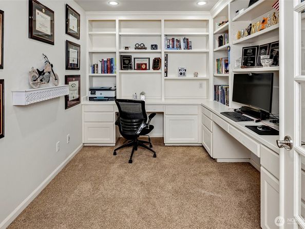 23815 NE 61st Street, Redmond WA 98053