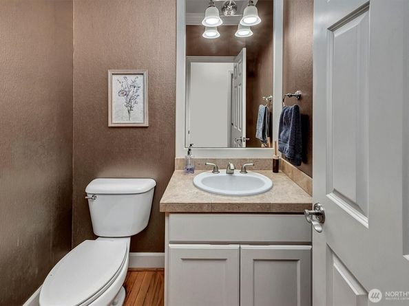 23815 NE 61st Street, Redmond WA 98053