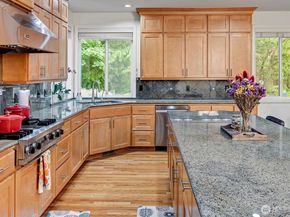 23815 NE 61st Street, Redmond WA 98053