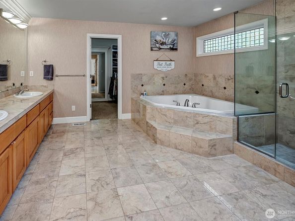 23815 NE 61st Street, Redmond WA 98053