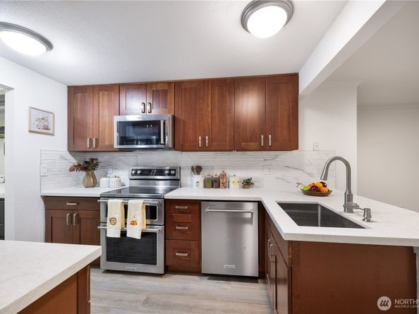 12630 100th Lane NE G131, Kirkland WA 98034