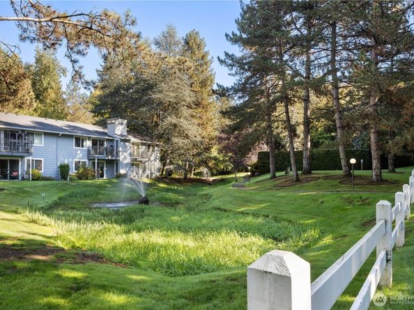 12630 100th Lane NE G131, Kirkland WA 98034