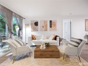 12630 100th Lane NE G131, Kirkland WA 98034