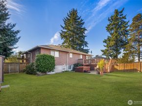 1212 S 230th Street, Des Moines WA 98198