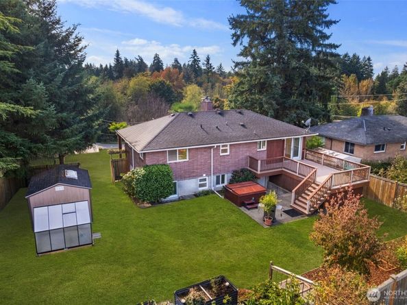 1212 S 230th Street, Des Moines WA 98198