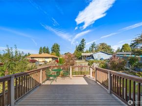 1212 S 230th Street, Des Moines WA 98198
