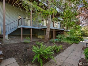 4660 NE 89th Street, Seattle WA 98115