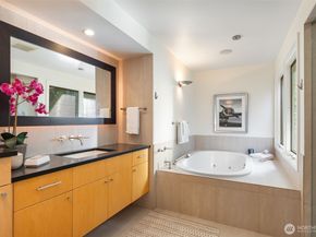 4660 NE 89th Street, Seattle WA 98115