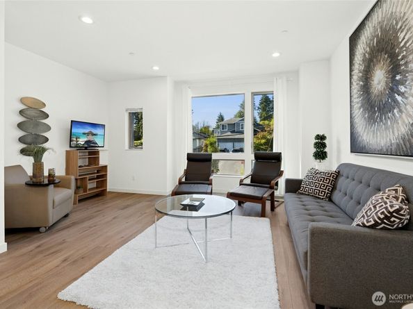 18512 Wallingford Avenue N, Shoreline WA 98133