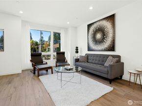 18512 Wallingford Avenue N, Shoreline WA 98133