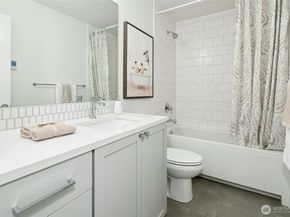 18512 Wallingford Avenue N, Shoreline WA 98133