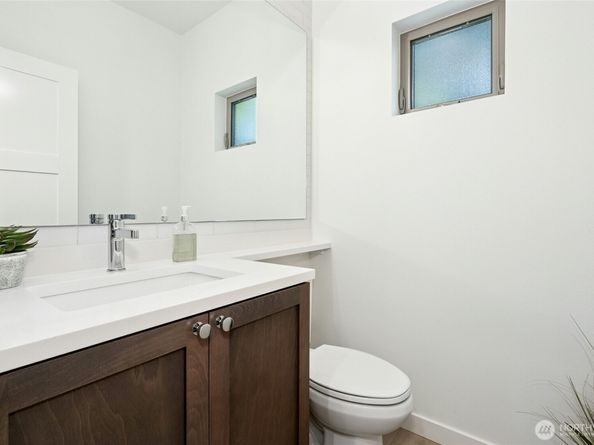 18512 Wallingford Avenue N, Shoreline WA 98133
