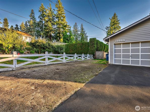 19904 Maplewood Drive, Edmonds WA 98026