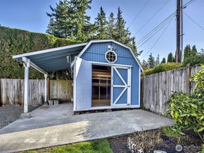 19904 Maplewood Drive, Edmonds WA 98026