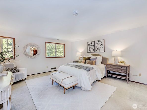 19904 Maplewood Drive, Edmonds WA 98026