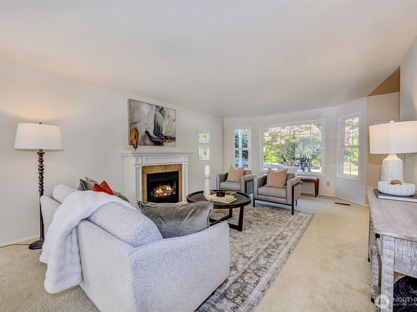 19904 Maplewood Drive, Edmonds WA 98026