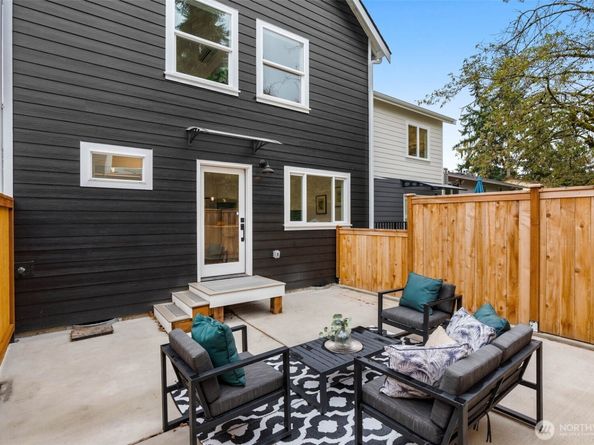 9253 6th Avenue NW, Seattle WA 98117