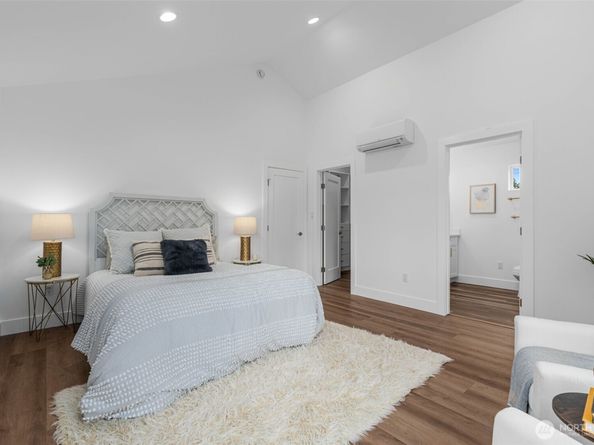 9253 6th Avenue NW, Seattle WA 98117