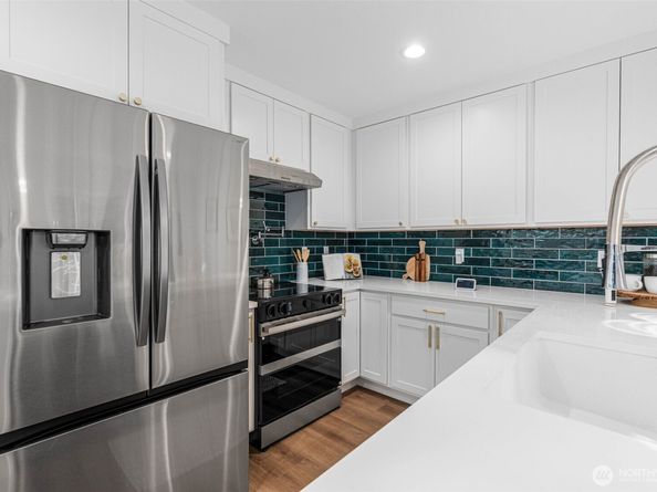9253 6th Avenue NW, Seattle WA 98117