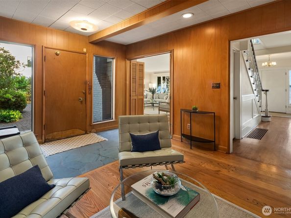 4400 Beach Drive SW, Seattle WA 98116