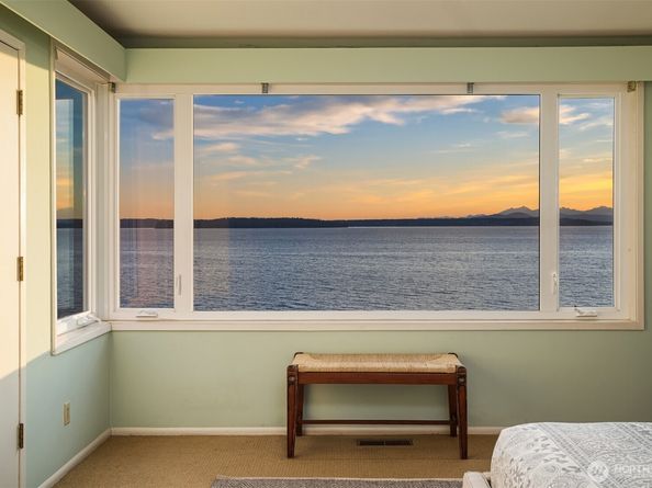 4400 Beach Drive SW, Seattle WA 98116