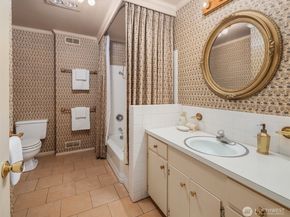 4400 Beach Drive SW, Seattle WA 98116