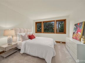 13710 41st Avenue NE, Seattle WA 98125