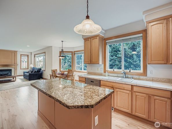 2214 12th Court NW, Auburn WA 98001
