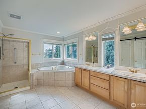 2214 12th Court NW, Auburn WA 98001