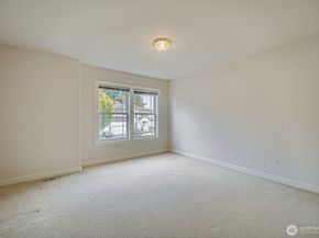 2214 12th Court NW, Auburn WA 98001