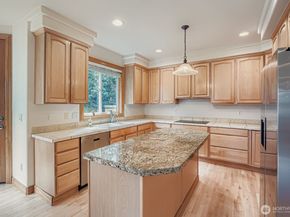 2214 12th Court NW, Auburn WA 98001