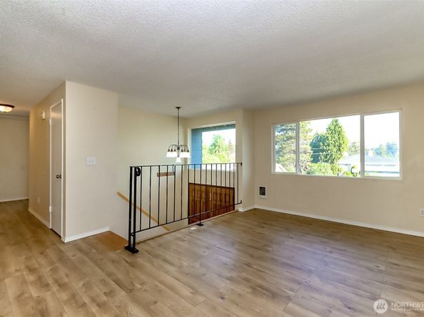 11302 E Ibberson Drive, Everett WA 98208