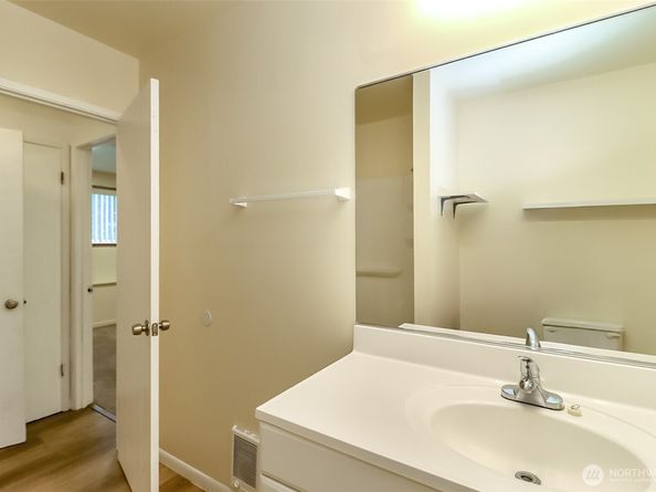 11302 E Ibberson Drive, Everett WA 98208