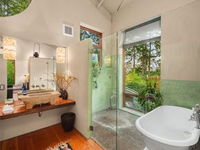12423 SW 151st St, Vashon WA 98070