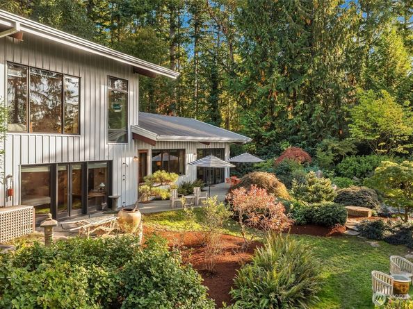 12423 SW 151st St, Vashon WA 98070