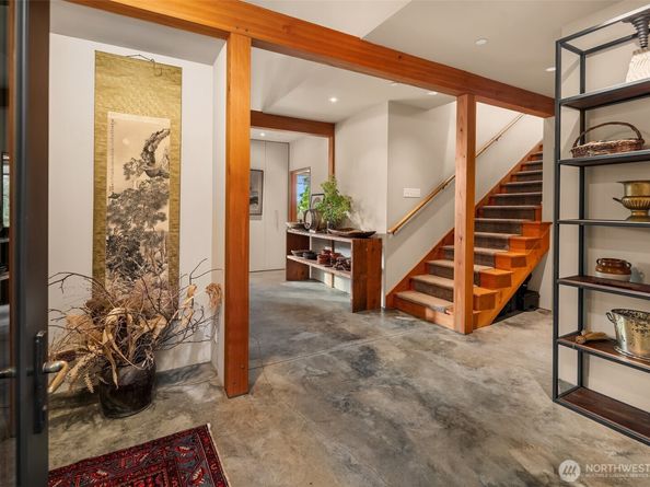 12423 SW 151st St, Vashon WA 98070