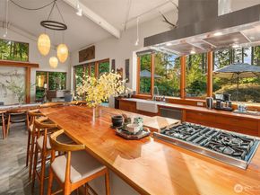 12423 SW 151st St, Vashon WA 98070